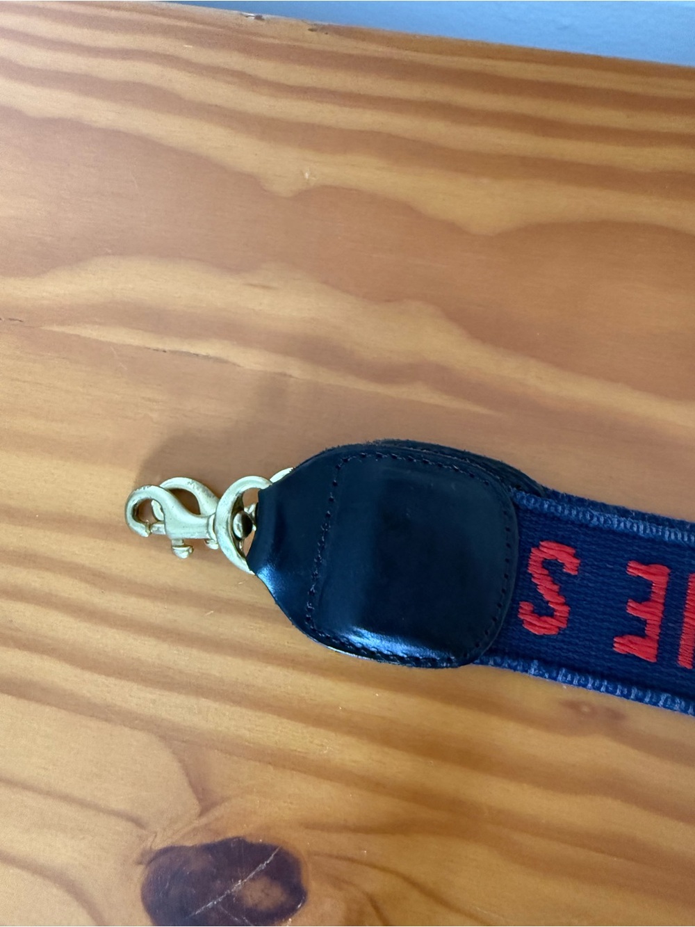 Clare V 'Je Ne Sais Quoi' Strap - Picture 2 of 7